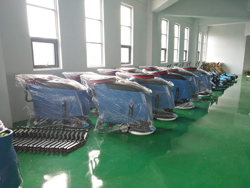 上得电梯 进得通道 这样的洗地机您应该拥有